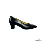Yves Saint Laurent black leather court shoes, size 34.5, view 4