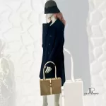Gucci Jacqui-O beige and creme canvas handbag, view 36