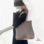 Louis Vuitton Fondation Museum limited greyish mauve and beige canvas tote bag, view 12