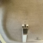 Gucci Jacqui-O beige and creme canvas handbag, view 32
