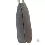 Louis Vuitton Fondation Museum limited greyish mauve and beige canvas tote bag, view 4