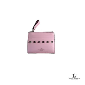 Pre-loved Valentino Garavani baby pink Rockstud calfskin coin and card purse, front view – secondhand designer, NZ