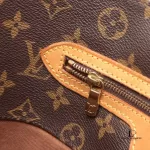 Louis Vuitton Monogram Sac Shopping tote bag with vachetta handles, view 5