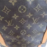 Louis Vuitton Monogram Sac Shopping tote bag with vachetta handles, view 23