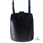 Louis Vuitton Epi Cluny black leather shoulder bag, model M52257, view 4