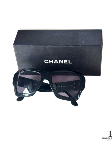 CHANEL Vintage Square-style Black Sunglasses