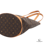 Louis Vuitton Monogram Bucket GM tote bag with pouch, early 2000s, view 4