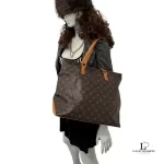 Louis Vuitton Monogram Cabas Mezzo tote bag, early 2000s, view 17