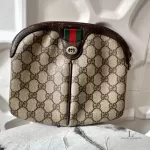 vintage Gucci GG Supreme Sherryline brown crossbody bag, view 2
