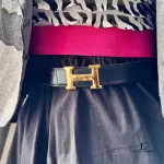 Hermès H reversible black and brown leather belt with gold-tone buckle, size 70, view 22